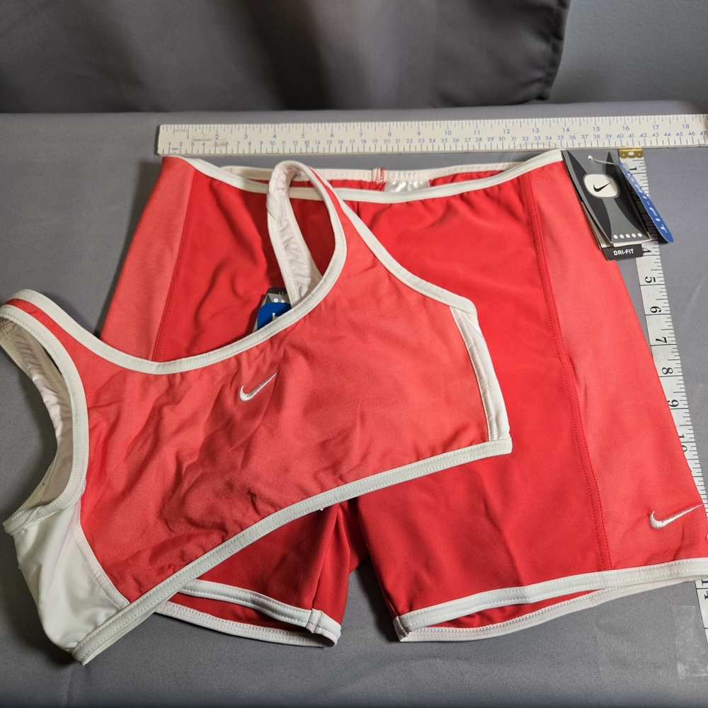 NWT Womens Nike Dri Fit Sports Bra Top and Shorts Red White 2 Piece Set Size XL